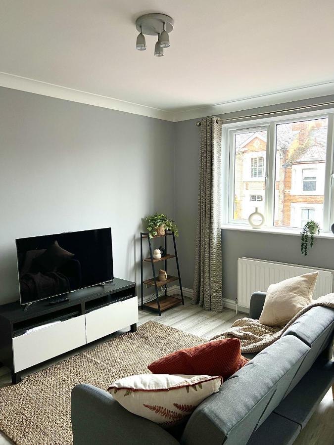 Franklin Suite - Reading City Centre - Free Parking - Close To Station Exterior photo
